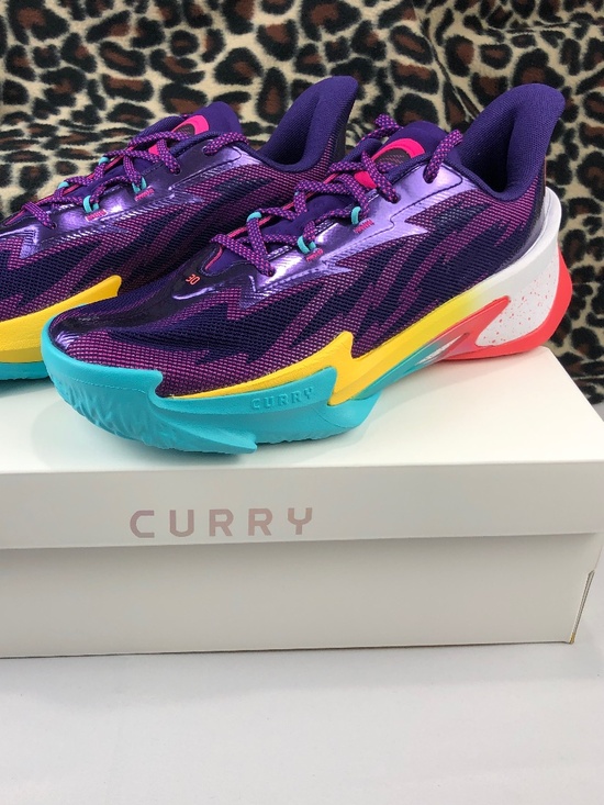 NIB Under Armour Steph Curry Series 7 Curry World Tour 3027983-500 Size 13 main image 8
